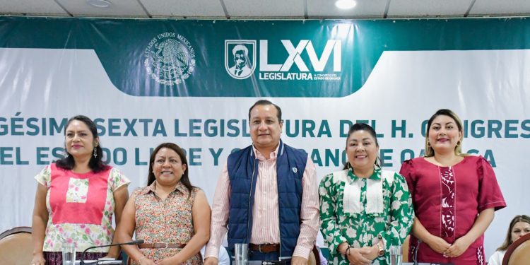 Presentan en Sesión Ordinaria de la Diputación Permanente iniciativas sobre diferentes asuntos de interés