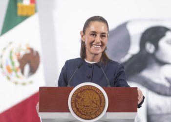 El Fondo de Pensiones del Bienestar establece un régimen solidario para garantizar pensiones justas a maestras y maestros: Presidenta