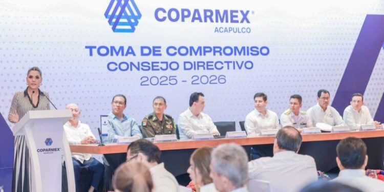 Reconoce Evelyn Salgado la contribución de los empresarios en la construcción de un estado en mejores condiciones