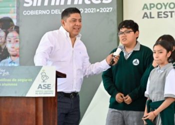 SECUNDARIAS FORTALECIDAS CON APOYOS DEL GOBIERNO ESTATAL
