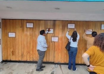 Realiza IEEPO suspensión del Colegio Francoise Dolto; brinda apoyo a madres y padres de familia
