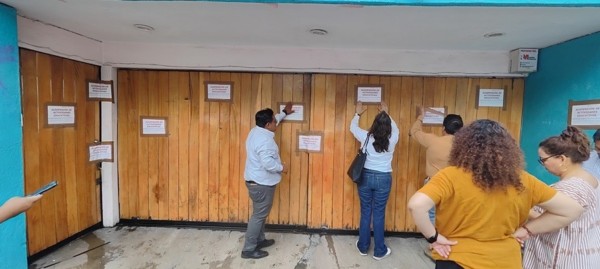 Realiza IEEPO suspensión del Colegio Francoise Dolto; brinda apoyo a madres y padres de familia