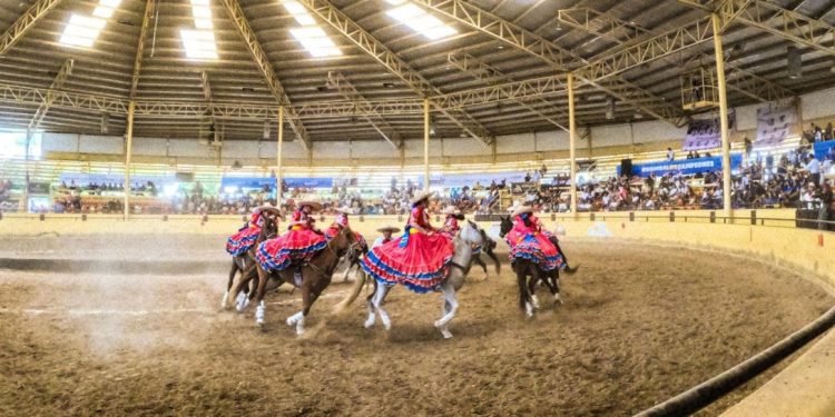 Veracruz se luce con doble medalla de plata en charrería en la Olimpiada CONADE