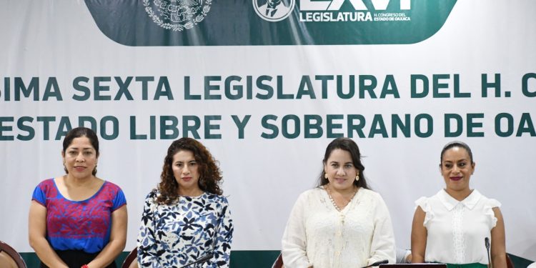 Aprueba Congreso local la suspensión del Ayuntamiento de San Juan Mazatlán y turna nuevamente al órgano legislativo competente el Proyecto de Decreto de Zapotitlán Palmas para su análisis y dictaminación