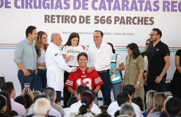 Avanza con éxito gran programa de Operaciones de Cataratas en Coahuila: Manolo