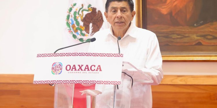 Brindará Gobierno de Salomón Jara respaldo jurídico a personas migrantes ante redadas en Estados Unidos