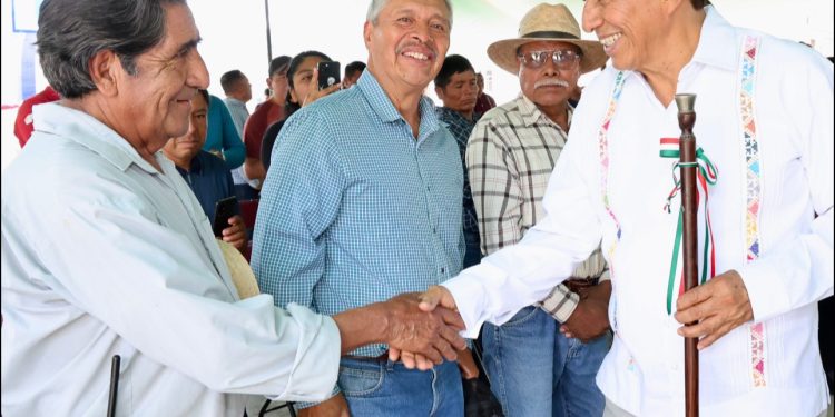 Caminos, educación y bienestar anuncia Salomón Jara para San Francisco Cajonos