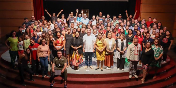 Concluyen más de 100 docentes capacitaciones en las disciplinas de teatro, danza y música