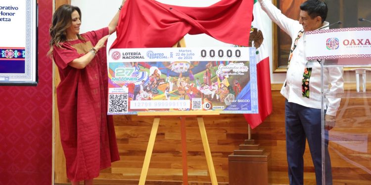 Develan Salomón Jara y Lotería Nacional billete del Sorteo Especial en honor a la Guelaguetza 2025