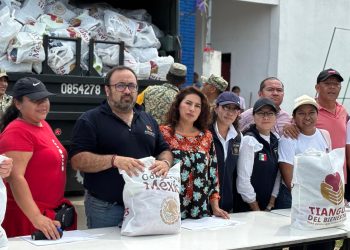 Diputadas y diputados locales apoyan en trabajos de limpieza, remoción de escombros y retiro de árboles en comunidades afectadas por el huracán “Erick”