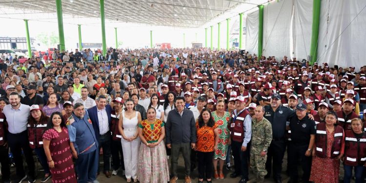 Emprende Gobierno de Oaxaca atención integral para dignificar y fortalecer la seguridad en la Central de Abasto