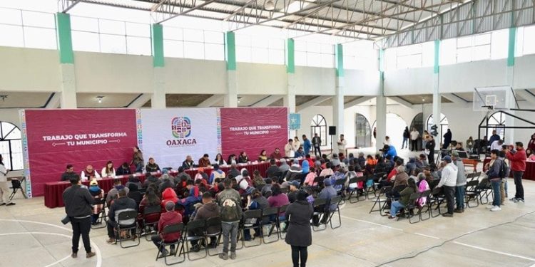 Impulsa Gobierno de Oaxaca actividad turística en San Antonio Cuajimoloyas