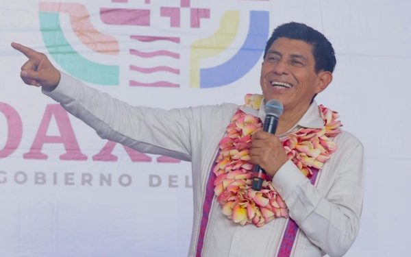 Invierte Primavera Oaxaqueña en educación de niñez y juventudes de Chahuites