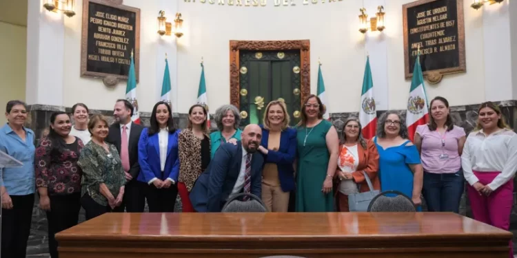 Presenta Maru Campos la iniciativa “Beatriz” encaminada a regular la figura del indulto