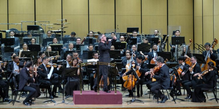 Estrenará OFJ obras francesas en México con un programa que une tradición y modernidad