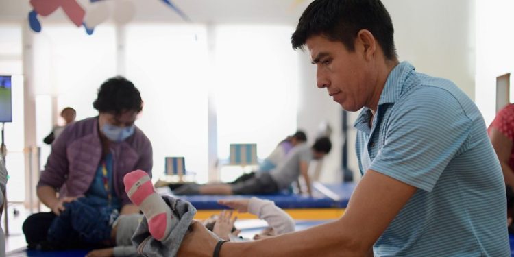 Gobernadora respalda atención a personas con discapacidad en el CRIT Poza Rica