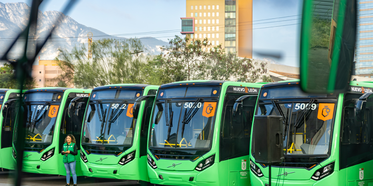 Tecnología de clase mundial impulsa al transporte de pasajeros en Nuevo León