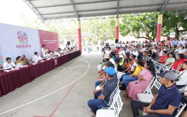 Atiende Primavera Oaxaqueña petición de Santo Domingo Chihuitán para rehabilitación de sistema de agua potable
