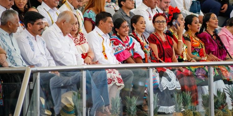 Deslumbra la majestuosidad de las culturas y tradiciones de los pueblos de Oaxaca en el Primer Lunes del Cerro