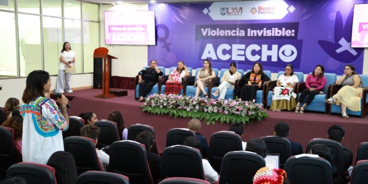 Foro en el Congreso de Oaxaca aborda el acecho como forma de violencia invisible