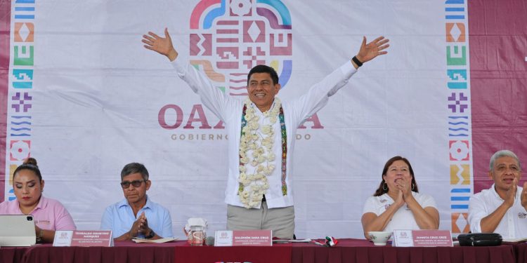 Garantiza Primavera Oaxaqueña acceso al agua potable en Santiago Ixcuintepec
