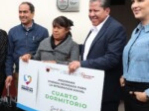 Gobernador David Monreal les cambia la vida a familias de Guadalupe con la dignificación de sus viviendas