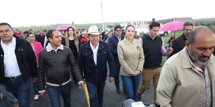 Invierte Gobernador David Monreal Ávila 232 millones de pesos en materia carretera y calles de Guadalupe; inaugura tramo rehabilitado en Viboritas