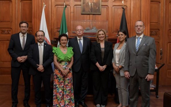 Maru Campos recibe a Clemens Von Goetze, embajador de Alemania en México