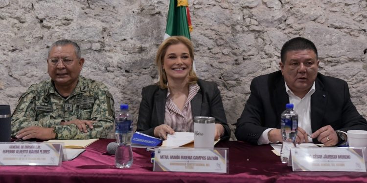 Maru Campos encabeza mesa de seguridad en Guadalupe y Calvo; acuerda trabajo conjunto para restablecer la paz en la región