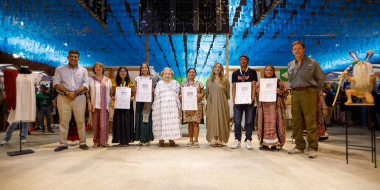 Reconocen en Oaxaca excelencia artesanal juvenil con Premio Semillas 2025