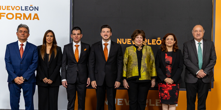 Refuerza Samuel García su gabinete