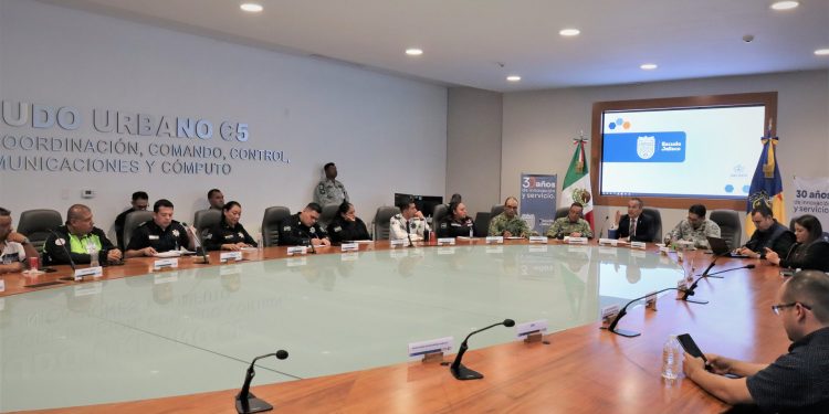 Refuerza C5 Escudo Jalisco coordinación con municipios de la metrópoli tapatía para optimizar videovigilancia y respuesta a emergencias