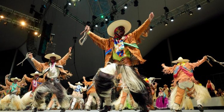 Espectacular cierre de la segunda emisión de la Guelaguetza 2025