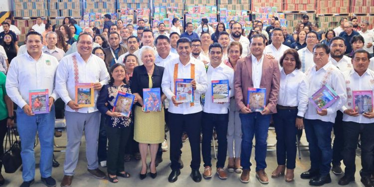 Avanza transformación educativa, arranca Salomón Jara distribución de más de 6 millones de libros de texto gratuitos