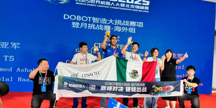 Chihuahua se corona Campeón Mundial en Robótica en Beijing, China