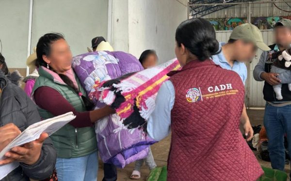 Coordina Gobierno de Oaxaca asistencia humanitaria a familias desplazadas de Santiago Yosondúa