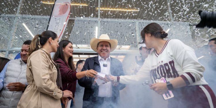 Inaugura Gobernador David Monreal Gimnasio de Alto Nivel en Plateros, con inversión cercana a 22 mdp