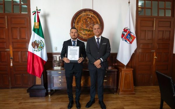 RECIBE OMAR PLESENT NOMBRAMIENTO OFICIAL COMO PROCURADOR ESTATAL DE PROTECCIÓN AL AMBIENTE