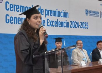 Entrega Generación de Excelencia 612 premios a estudiantes de la Región de Parral