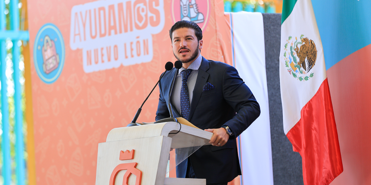 Entrega Gobernador kits escolares