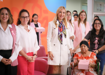 Entregan prótesis a pacientes beneficiarias de Cobertura Universal Contra el Cáncer de Mama