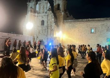 Clausura SSO la Semana Nacional de Salud Pública 2025 con caminata nocturna