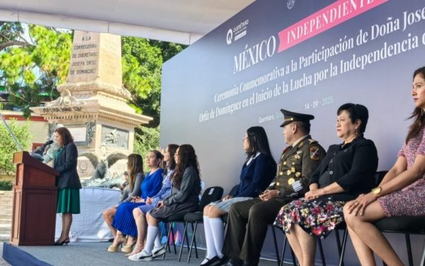 Conmemoran autoridades a Doña Josefa Ortiz de Domínguez