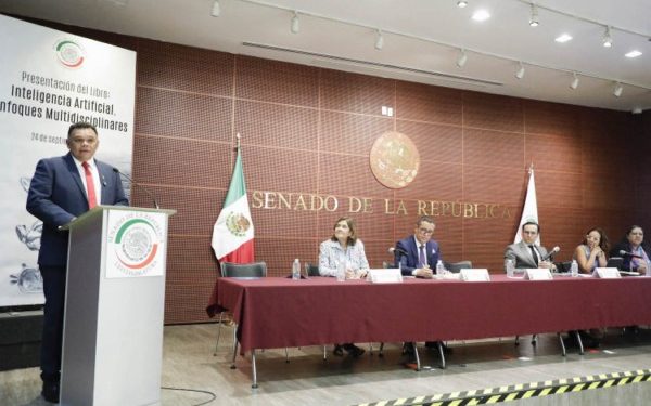 Educación debe incluir competencias digitales, con acento en valores humanos: Zapata Bello