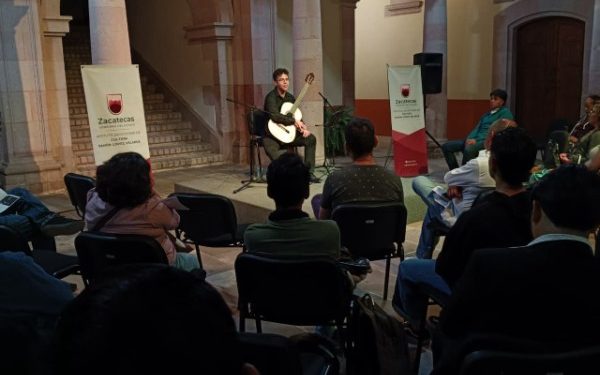 La guitarra contemporánea de Bernardino Rodríguez Espejo resonó en el Museo Zacatecano