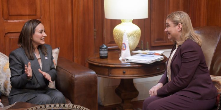 Maru Campos sostiene reunión de trabajo con presidenta del Tribunal Superior de Justicia