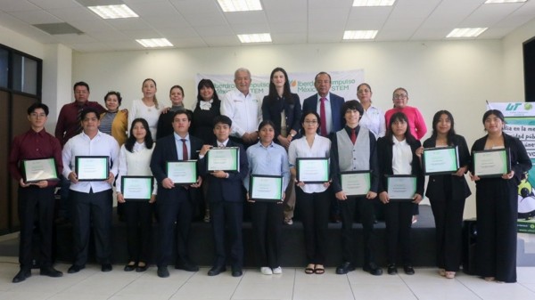 Obtienen 11 estudiantes de la UTVCO beca de Fundación Iberdrola México para financiar educación profesional