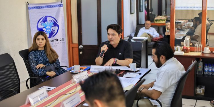 La ciencia, motor de la política de salud en Oaxaca: Jarquín González