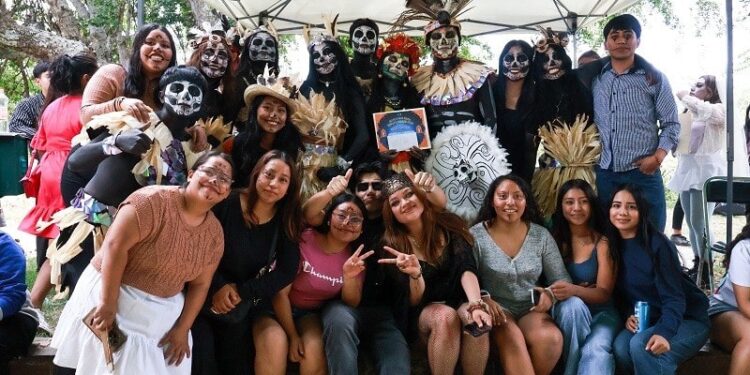 Celebra UTVCO la vida y la tradición con el Festival de Día de Muertos 2025