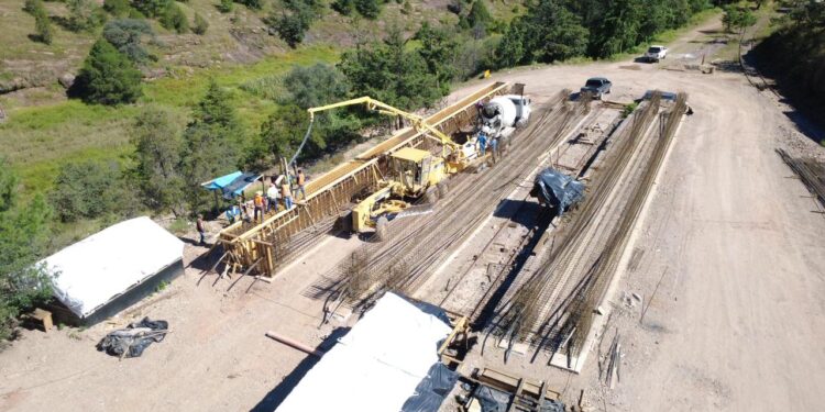 Construye Estado puente en Bahuichivo en beneficio de 17 mil habitantes de la región serrana